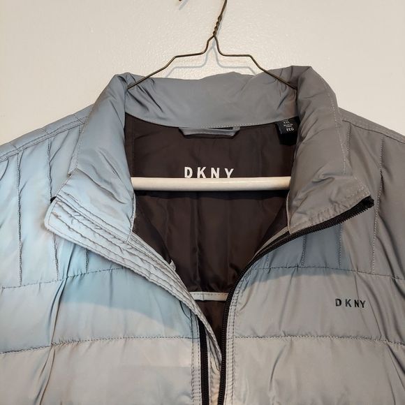 DKNY Men's Water Resistant Ultra Loft Quilted Pack - Picture 6 of 8